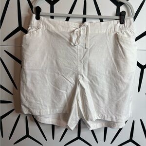 Lane Bryant White Pull-On Shorts – Tie Waist – Size 18/20